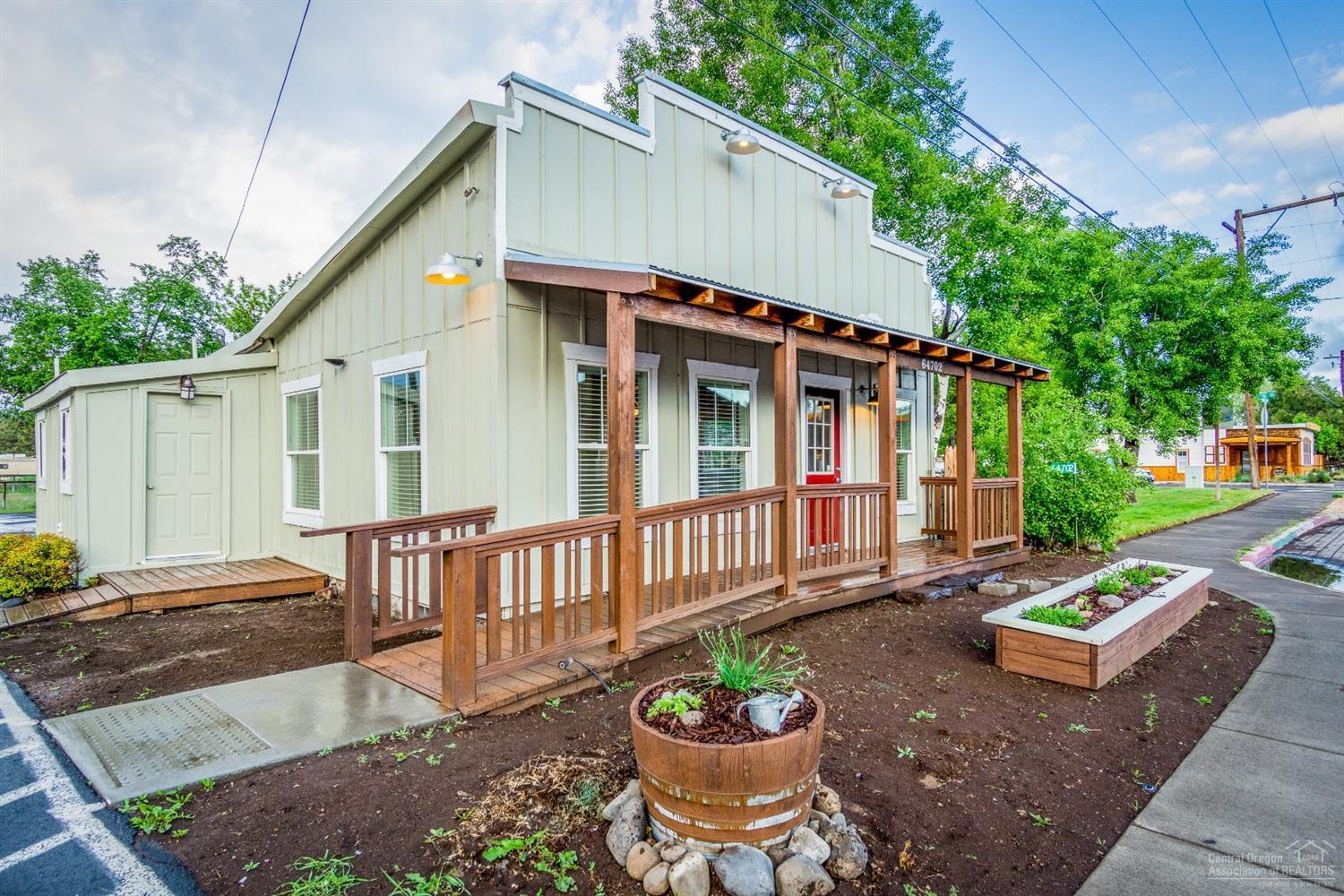 Townsite Of Laidlaw - Commercial Sale