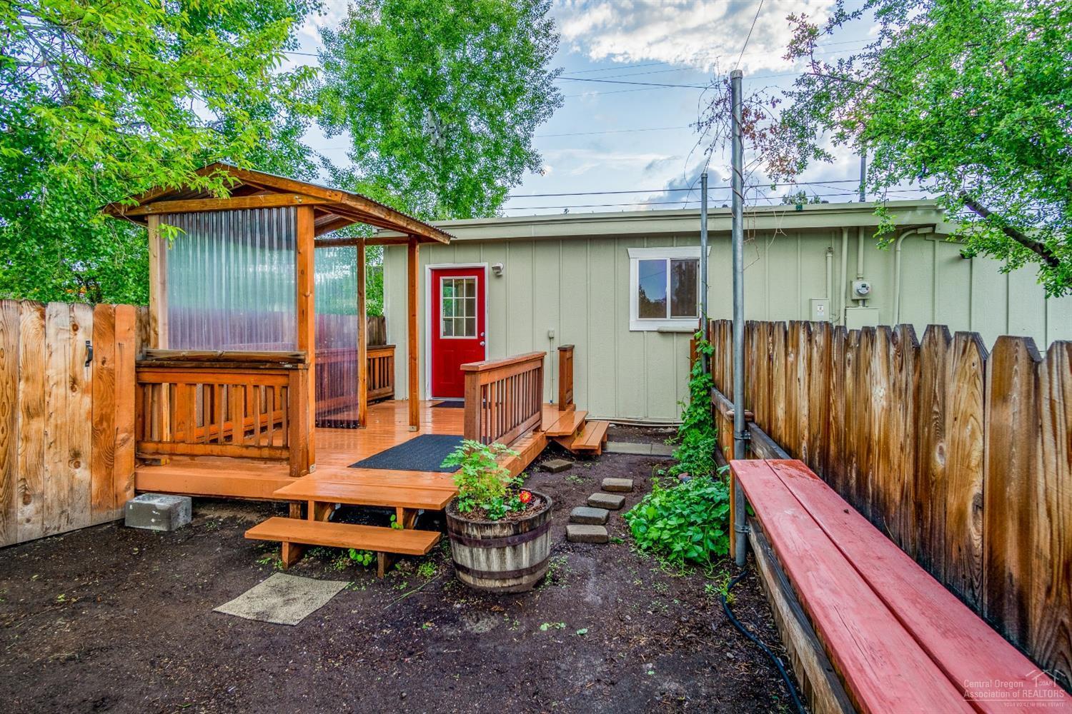 Townsite Of Laidlaw - Commercial Sale