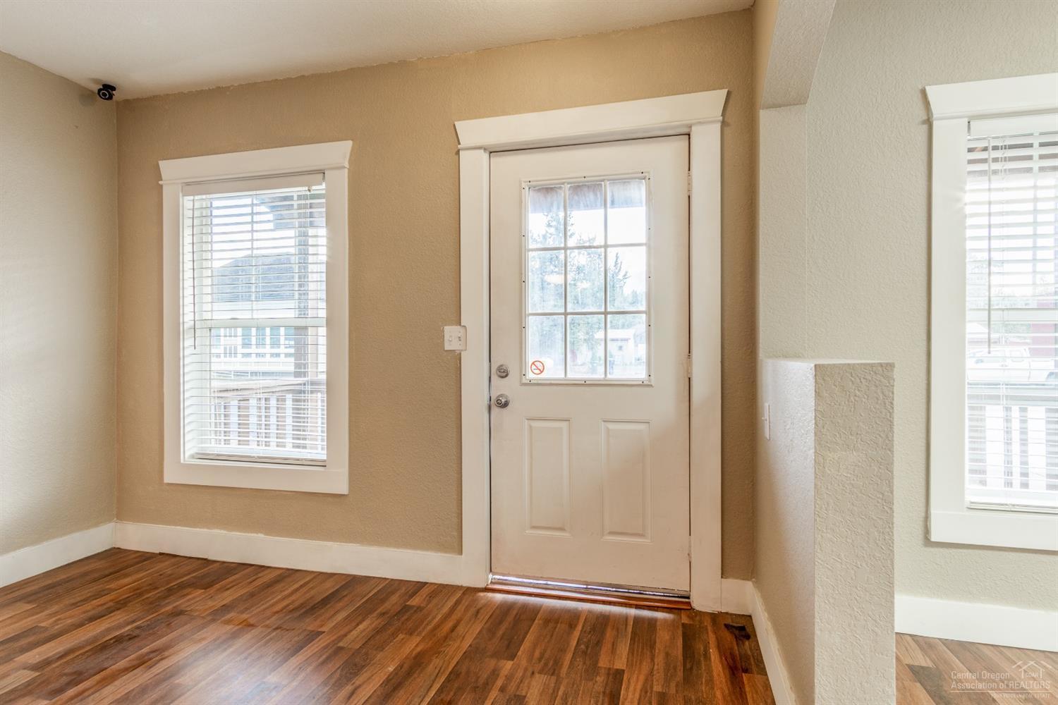 Townsite Of Laidlaw - Commercial Sale