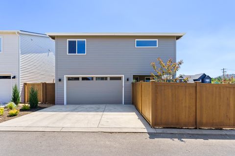 Tiny photo for 21134 NE Beall Drive #Lot 25, Bend, OR 97701 (MLS # 220219978)