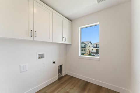 Tiny photo for 21134 NE Beall Drive #Lot 25, Bend, OR 97701 (MLS # 220219978)