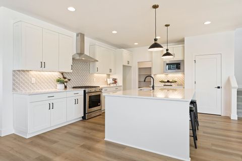 Tiny photo for 21134 NE Beall Drive #Lot 25, Bend, OR 97701 (MLS # 220219978)