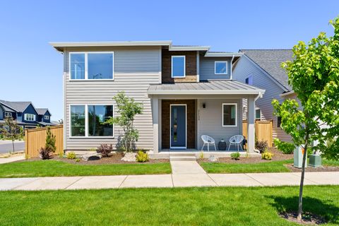 Photo of 21134 NE Beall Drive #Lot 25, Bend, OR 97701 (MLS # 220219978)