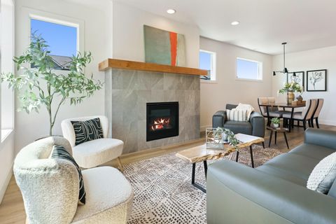 Tiny photo for 21134 NE Beall Drive #Lot 25, Bend, OR 97701 (MLS # 220219978)