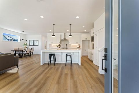 Tiny photo for 21134 NE Beall Drive #Lot 25, Bend, OR 97701 (MLS # 220219978)