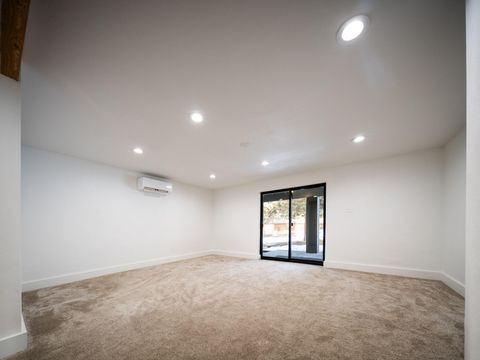 Tiny photo for 15638 Sherrie Way, La Pine, OR 97739 (MLS # 220213612)