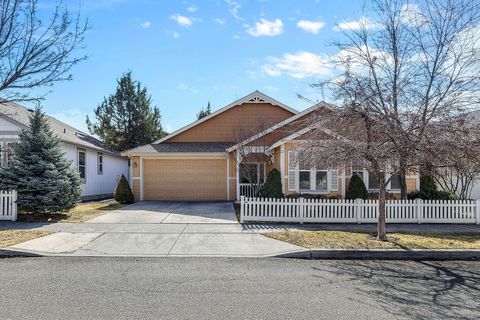 2574 NE Robinson Street Bend OR 97701