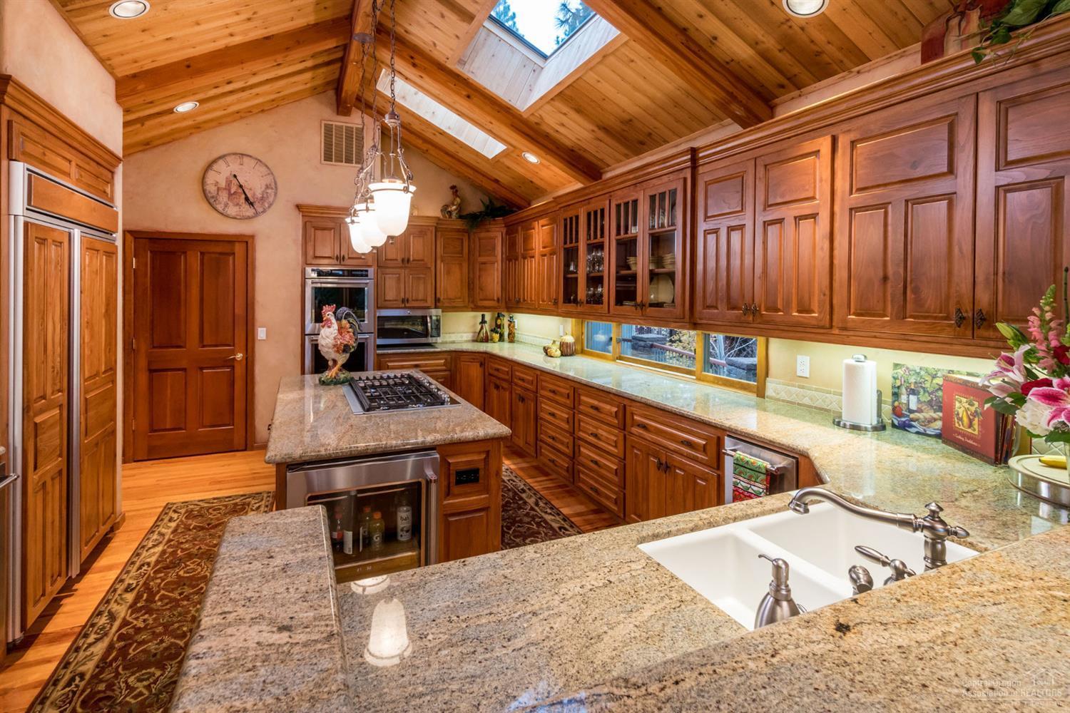 Broken Top - Residential