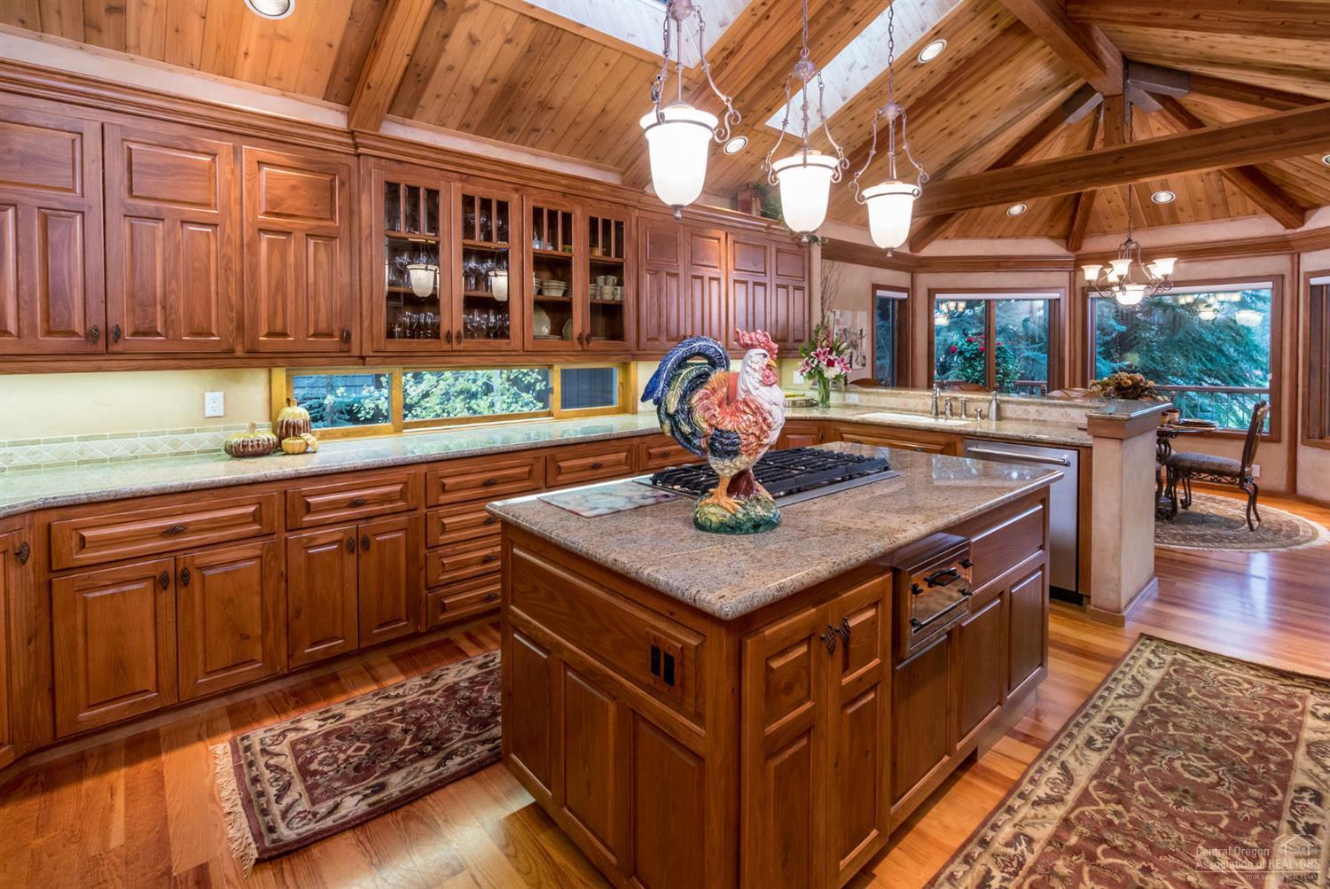 Broken Top - Residential