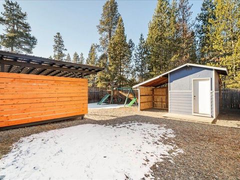 Tiny photo for 52459 Medill Court, La Pine, OR 97739 (MLS # 220213886)