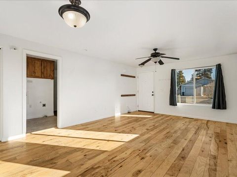 Tiny photo for 52459 Medill Court, La Pine, OR 97739 (MLS # 220213886)