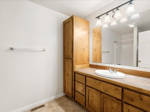 Tiny photo for 52459 Medill Court, La Pine, OR 97739 (MLS # 220213886)