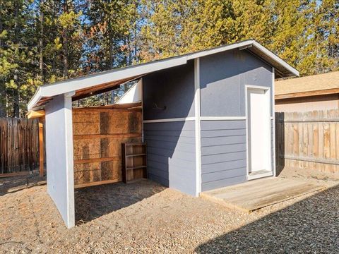 Tiny photo for 52459 Medill Court, La Pine, OR 97739 (MLS # 220213886)
