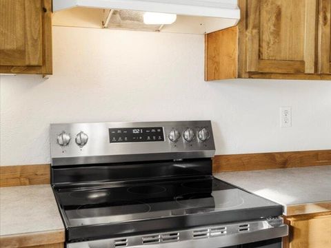 Tiny photo for 52459 Medill Court, La Pine, OR 97739 (MLS # 220213886)