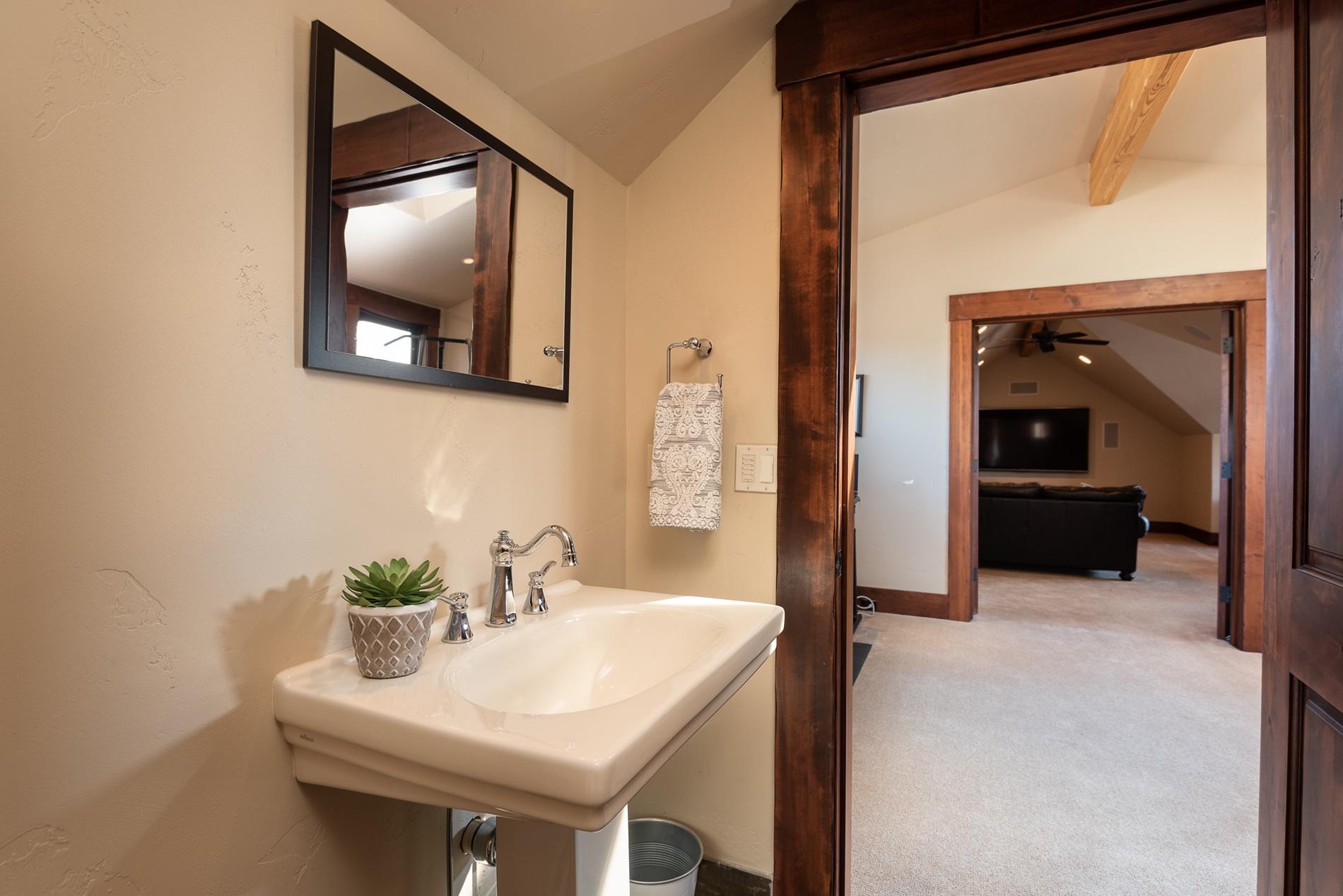 Deschutes River Ranc - Residential