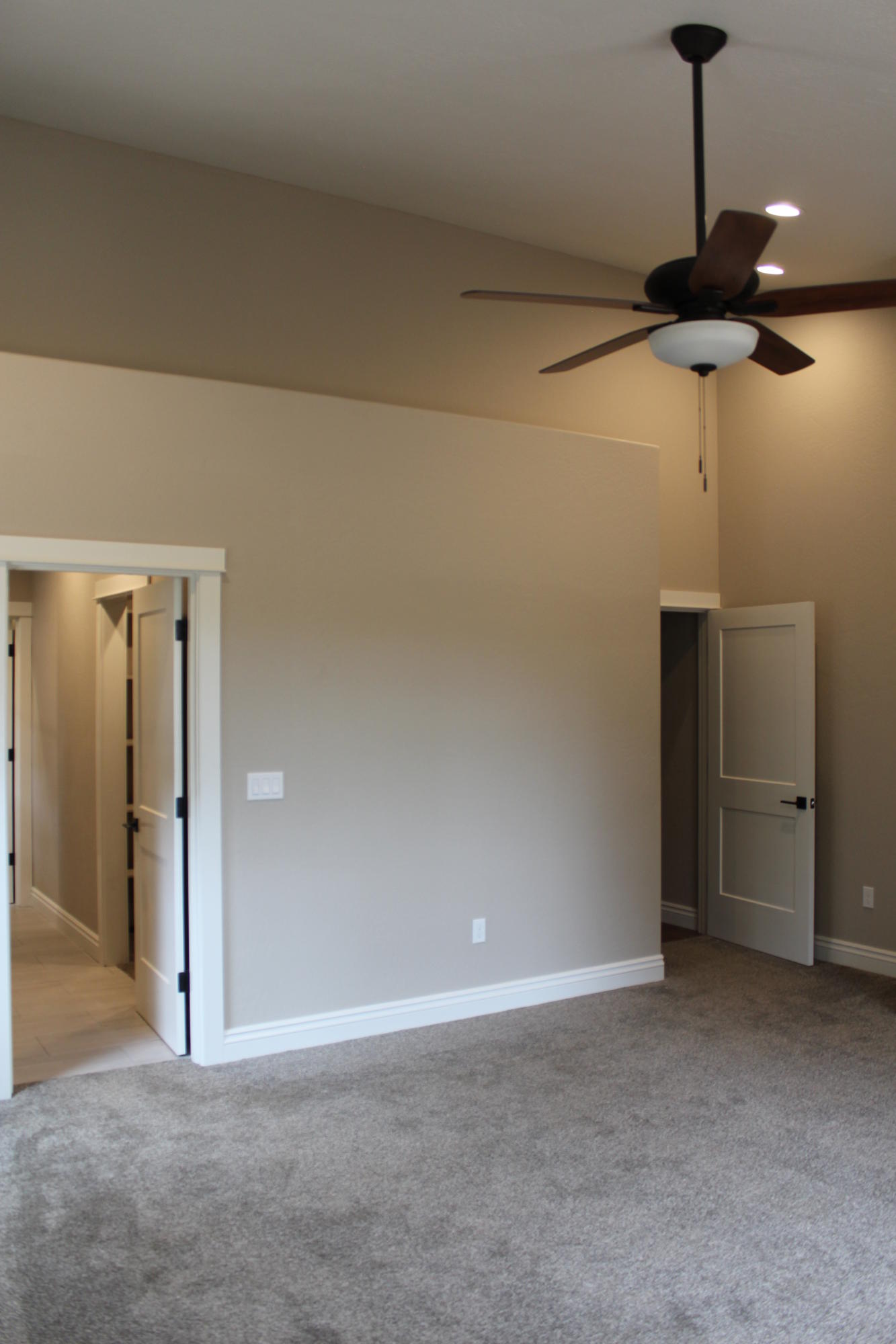 Madrona Tracts - Residential