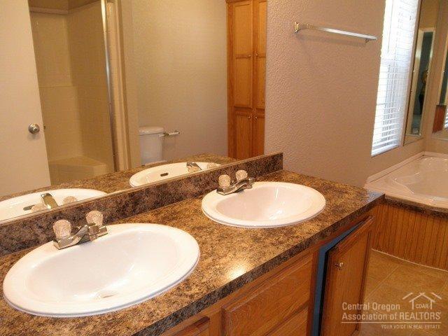 Deschutes River Acre - Residential