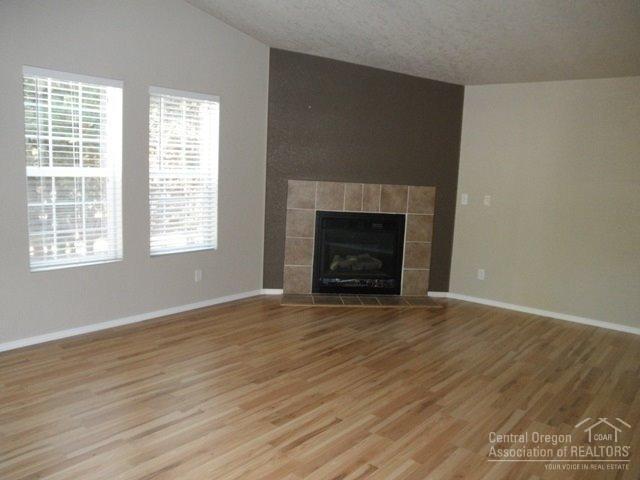 Deschutes River Acre - Residential