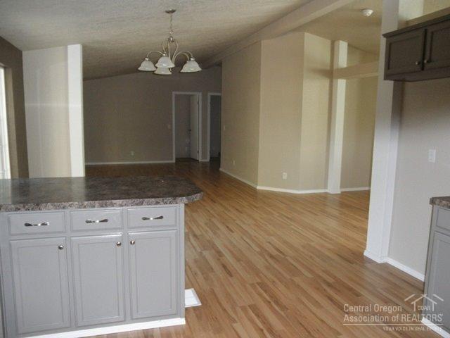 Deschutes River Acre - Residential