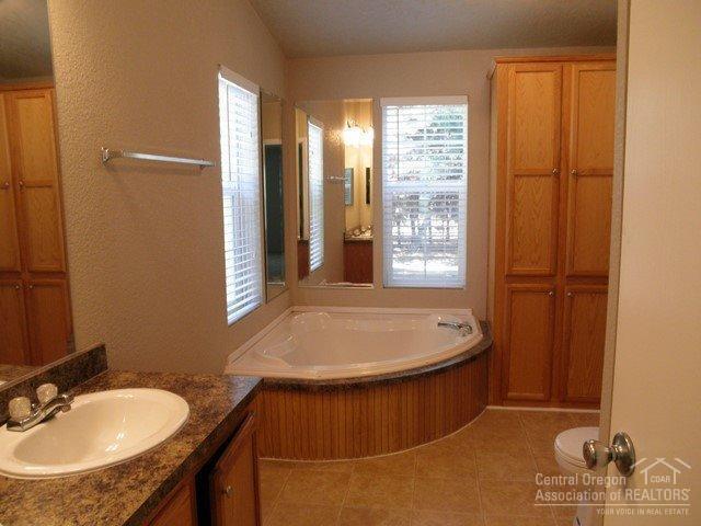 Deschutes River Acre - Residential