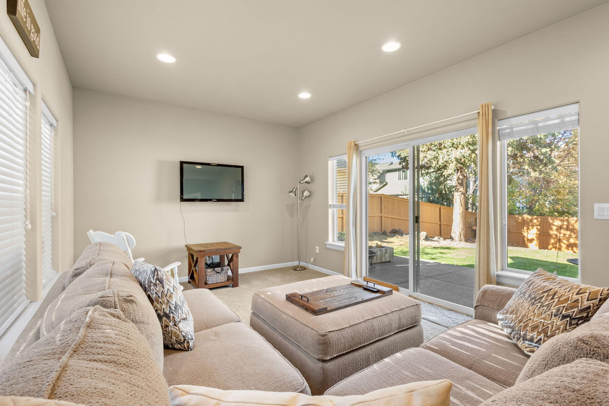 Quiet Canyon - Residential