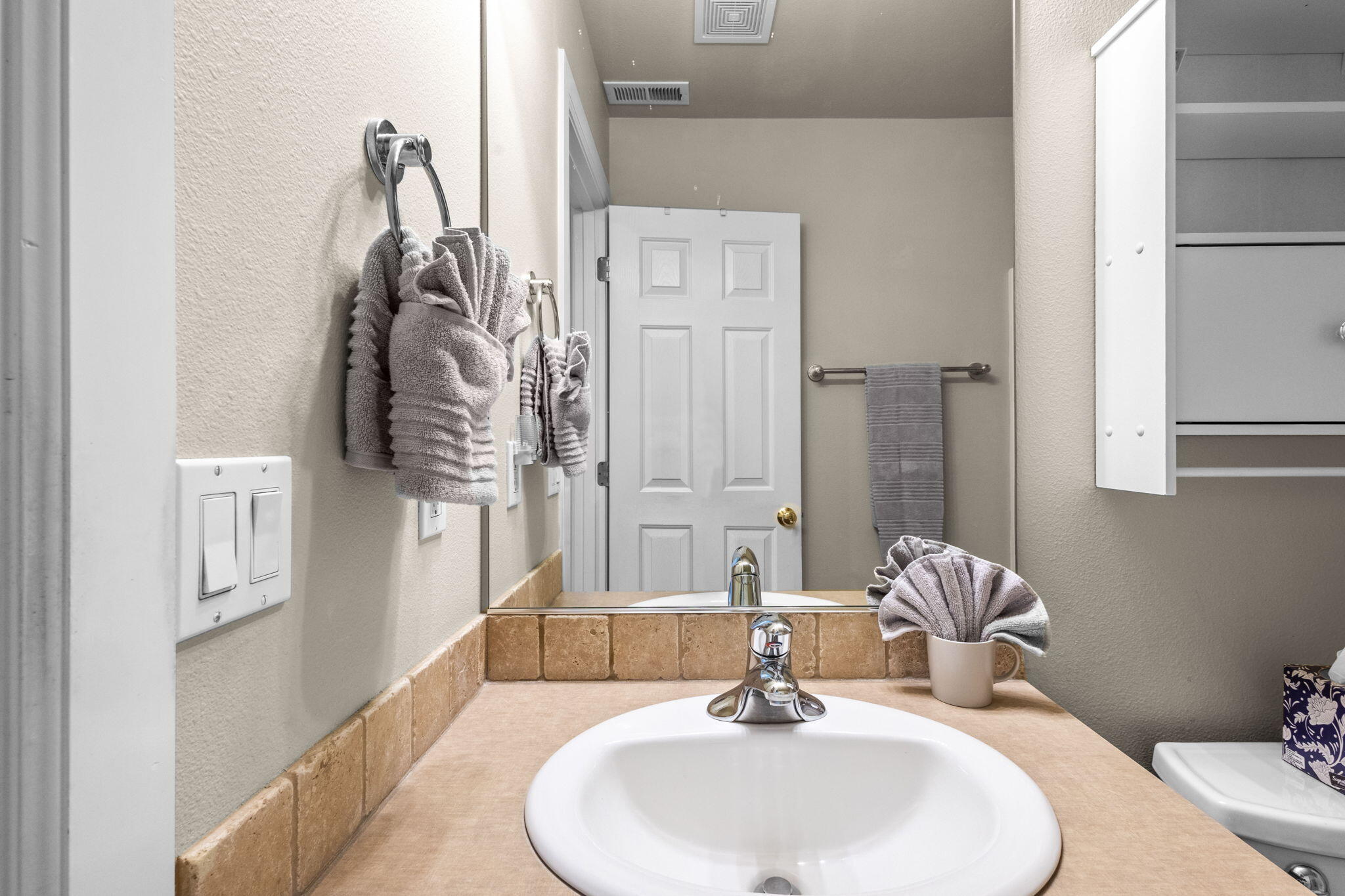 Quiet Canyon - Residential