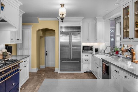 Tiny photo for 107 NW Drake Road, Bend, OR 97703 (MLS # 220215201)