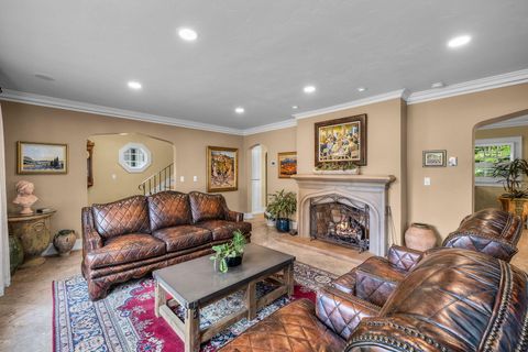 Tiny photo for 107 NW Drake Road, Bend, OR 97703 (MLS # 220215201)