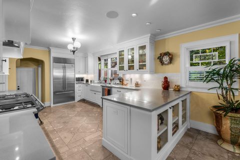 Tiny photo for 107 NW Drake Road, Bend, OR 97703 (MLS # 220215201)