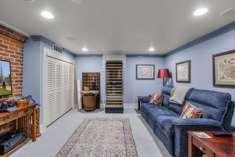 Tiny photo for 107 NW Drake Road, Bend, OR 97703 (MLS # 220215201)