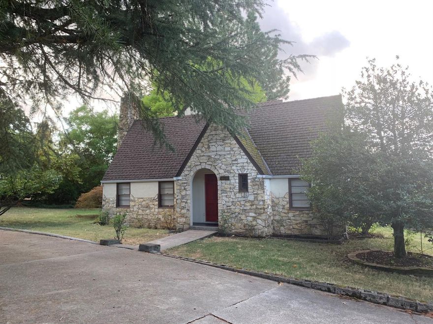 Wonderful home situated on a large, corner lot on a beautiful tree lined street in desirable East Medford. Property boast mature landscaping, a large deck and great curb appeal. The long driveway leads to the attached garage and offers lots of room for parking. Step inside to tons of charm and potential. As you enter the home you will notice beautiful hard wood floors and large windows to bring in the light and a cozy fireplace. The dining area is just off the kitchen and offers access to the side patio. The main level offers 2 large bedrooms and a large guest bathroom equipped with double vanities and a tub/shower combo. Upstairs you will find a huge master bedroom with upper deck access, another bathroom and another large bonus room that could serve as an office area or more bedrooms. Lower level offers access to the garage, another bedroom area and storage. There is so much to be had with this property...Don't hesitate!