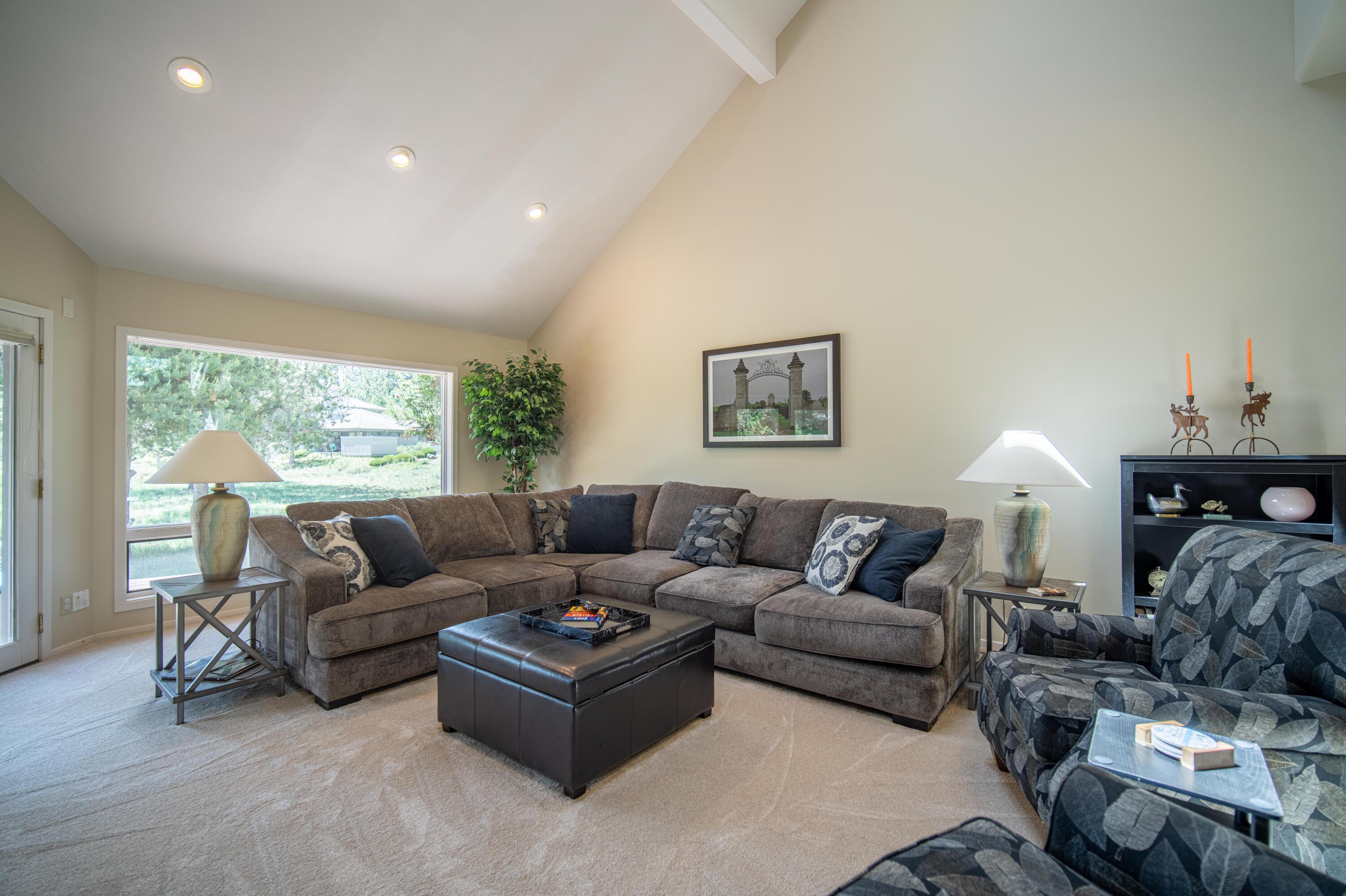 Fairway Point Villag - Residential