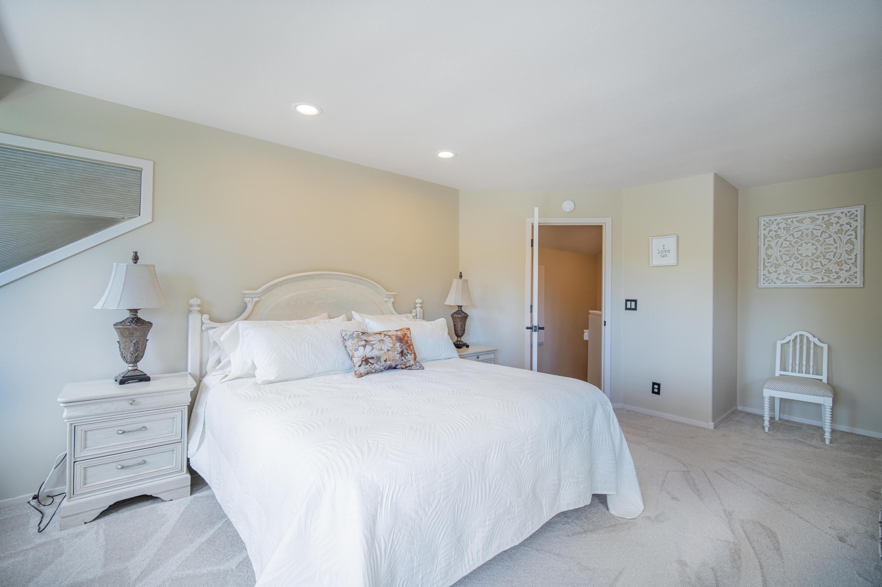 Fairway Point Villag - Residential