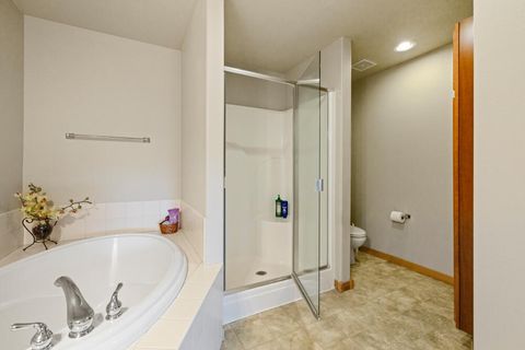 Tiny photo for 5015 Falcon Drive, Klamath Falls, OR 97601 (MLS # 220215105)