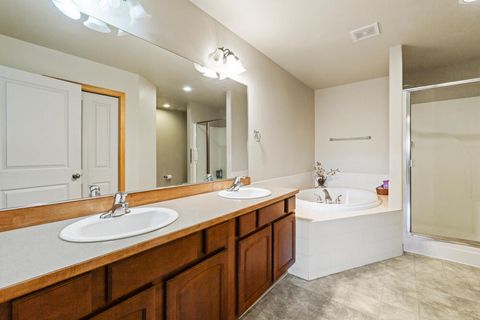 Tiny photo for 5015 Falcon Drive, Klamath Falls, OR 97601 (MLS # 220215105)