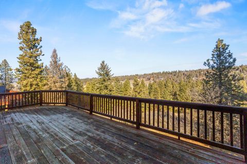 Tiny photo for 5015 Falcon Drive, Klamath Falls, OR 97601 (MLS # 220215105)