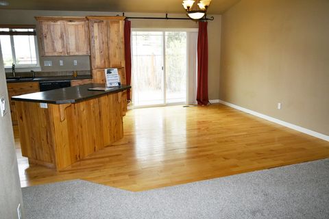 Tiny photo for 51322 Preble Way, La Pine, OR 97739 (MLS # 220217816)