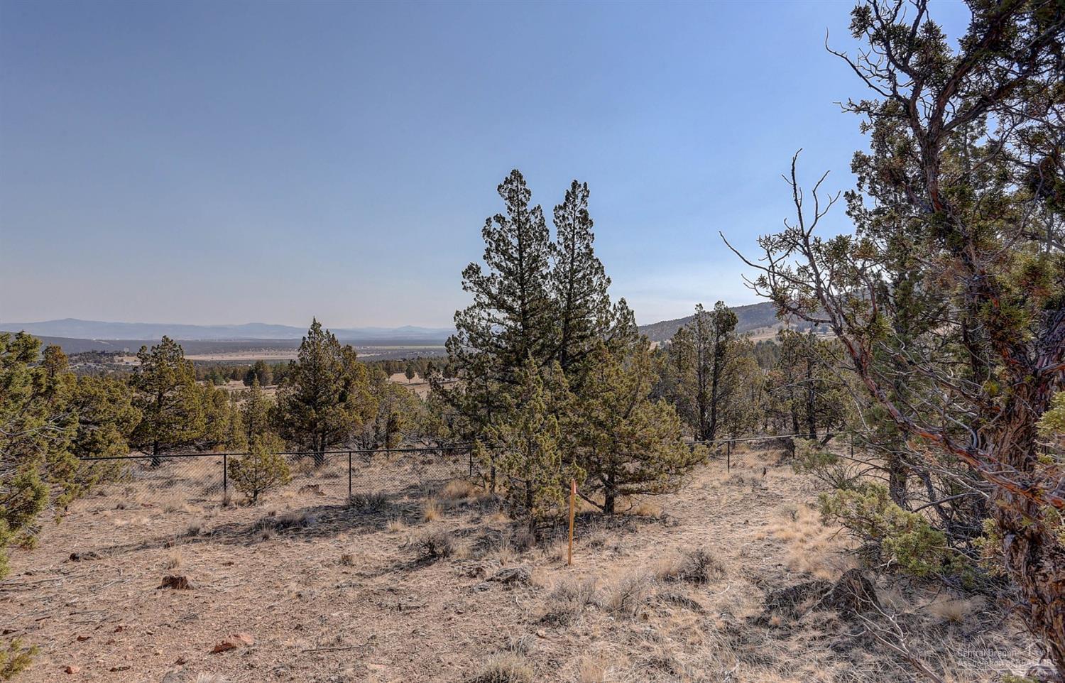 Sinclair Davis - Land