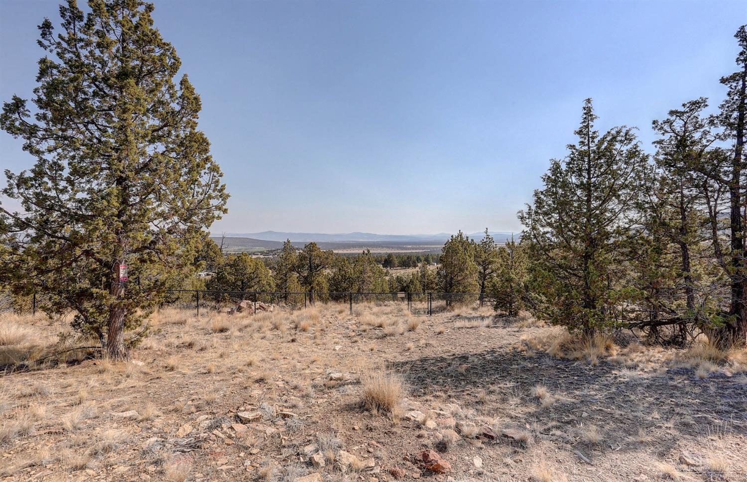 Sinclair Davis - Land