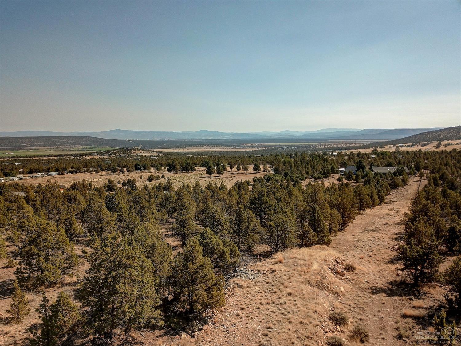 Sinclair Davis - Land