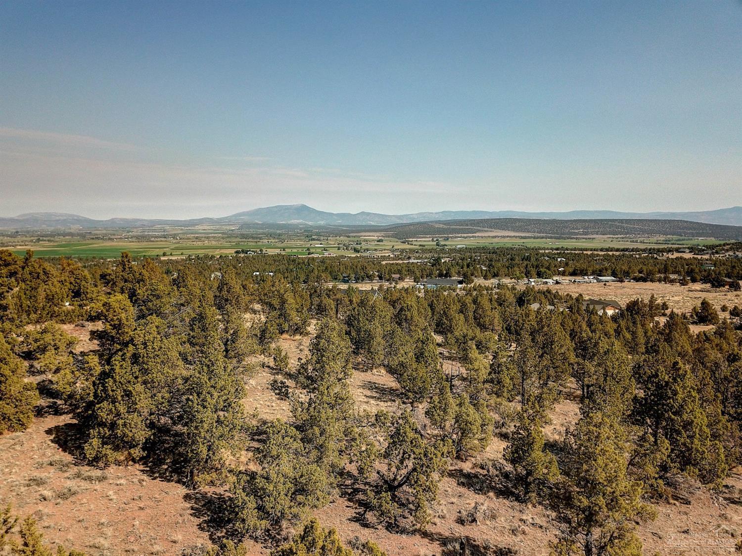 Sinclair Davis - Land