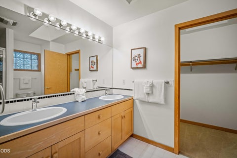 Tiny photo for 18130 Mt Baker Lane #4, Sunriver, OR 97707 (MLS # 220229882)