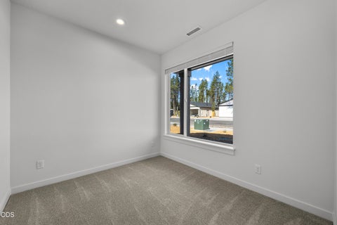 Tiny photo for 16645 Neil Lane #13, La Pine, OR 97739 (MLS # 220229900)