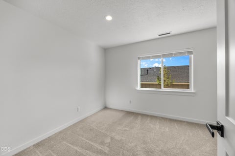 Tiny photo for 16645 Neil Lane #13, La Pine, OR 97739 (MLS # 220229900)