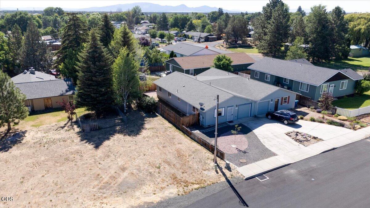 2466 SW 26th Street