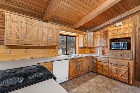 Tiny photo for 15522 SW Chinook Drive, Terrebonne, OR 97760 (MLS # 220215192)