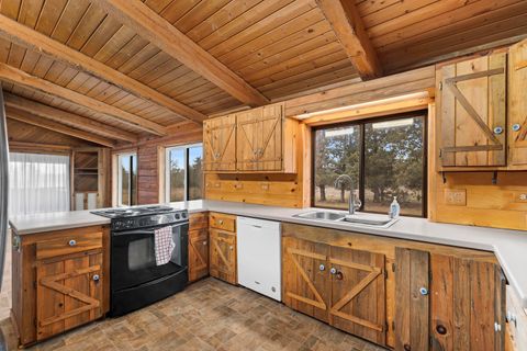 Tiny photo for 15522 SW Chinook Drive, Terrebonne, OR 97760 (MLS # 220215192)