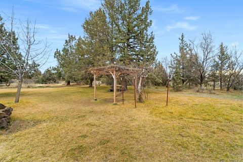 Tiny photo for 15522 SW Chinook Drive, Terrebonne, OR 97760 (MLS # 220215192)