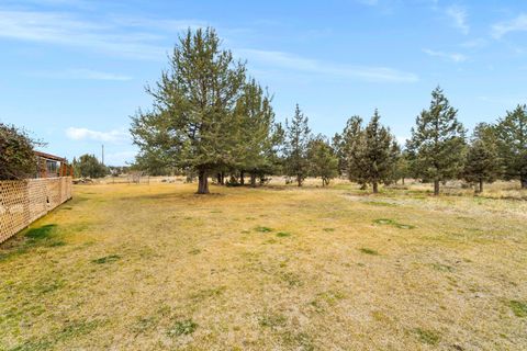 Tiny photo for 15522 SW Chinook Drive, Terrebonne, OR 97760 (MLS # 220215192)