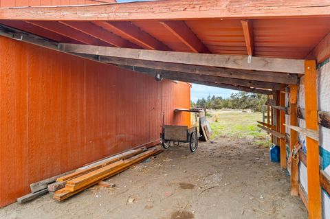 Tiny photo for 15522 SW Chinook Drive, Terrebonne, OR 97760 (MLS # 220215192)